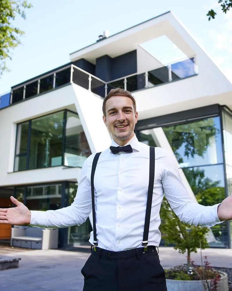 Mr. Unreal Estate